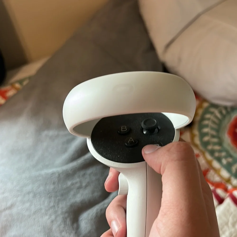 Barely used Mega quest 2 OCULUS